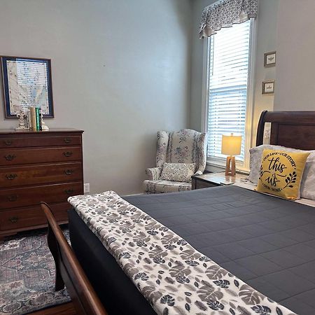 G4 King Bed Central Location Museums Free Parking Richmond Extérieur photo